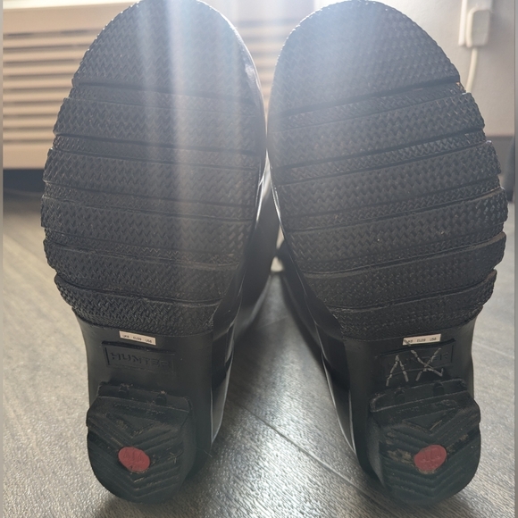 Hunter Rain Boots - Like New - Size 8 - Picture 7 of 10